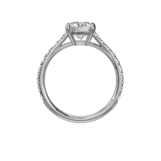 Bague Classique sertie coussin, diamant de synthèse de 2 carats, or blanc 18 carats recyclé, vue de face