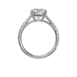 Bague Classique sertie coussin, diamant de synthèse de 3 carats, or blanc 18 carats recyclé, vue de face