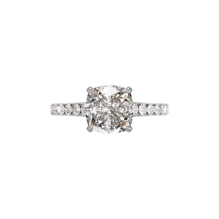 Bague Classique sertie coussin, diamant de synthèse de 3 carats, or blanc 18 carats recyclé, vue de dessus