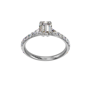 Bague Classique sertie émeraude, diamant de synthèse de 1 carat, or blanc 18 carats recyclé, vue de face en plongée