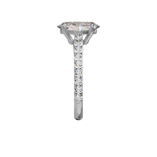 Bague Classique sertie ovale, diamant de synthèse de 2 carats, or blanc 18 carats recyclé, vue de profil