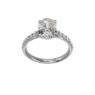 Bague Classique sertie ovale, diamant de synthèse de 2 carats, or blanc 18 carats recyclé, vue de face en plongée
