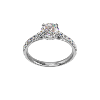 Bague Classique sertie ronde, diamant de synthèse de 1 carat, or blanc 18 carats recyclé, vue de face en plongée