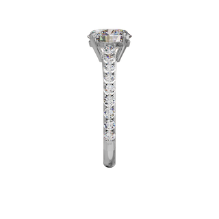 Bague Classique sertie ronde, diamant de synthèse de 1,5 carat, or blanc 18 carats recyclé, vue de profil