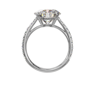 Bague Classique sertie ronde, diamant de synthèse de 4 carats, or blanc 18 carats recyclé, vue de face