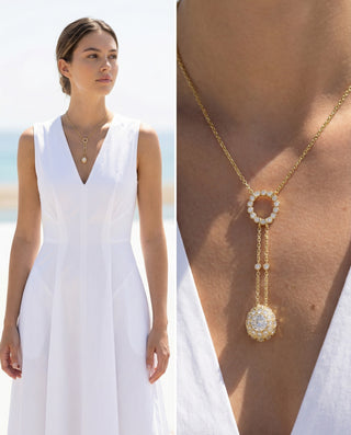 Worn image of Éclora lariat necklace, entirely paved with diamonds