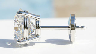 Puce Essentiels diamant de laboratoire et or blanc recyclé