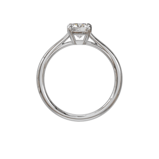 Bague Classique coussin, diamant de synthèse de 1 carat, or blanc 18 carats recyclé, vue de face