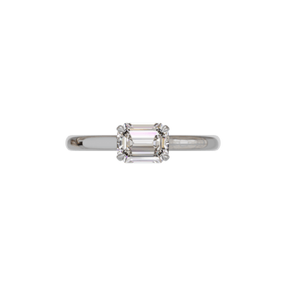 Bague Classique émeraude est-ouest, diamant de synthèse de 1 carat, or blanc 18 carats recyclé, vue de dessus
