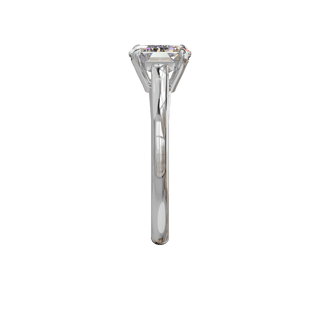 Bague Classique émeraude est-ouest, diamant de synthèse de 3 carats, or blanc 18 carats recyclé, vue de profil