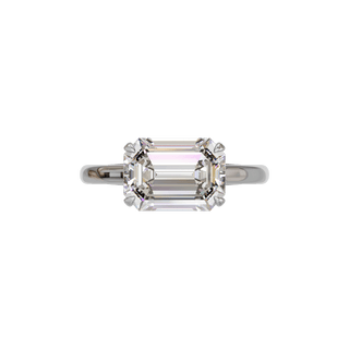 Bague Classique émeraude est-ouest, diamant de synthèse de 4 carats, or blanc 18 carats recyclé, vue de dessus