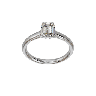 Bague Classique émeraude, diamant de synthèse de 1 carat, or blanc 18 carats recyclé, vue de face en plongée