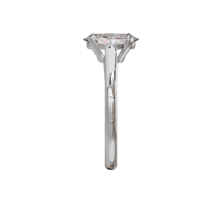 Bague Classique ovale, diamant de synthèse de 1,5 carat, or blanc 18 carats recyclé, vue de profil