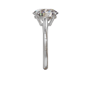 Round Classique ring, 4-carat lab-grown diamond, recycled 18-carat white gold, side view