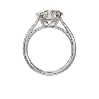 Round Classique ring, 4-carat lab-grown diamond, recycled 18-carat white gold, front view