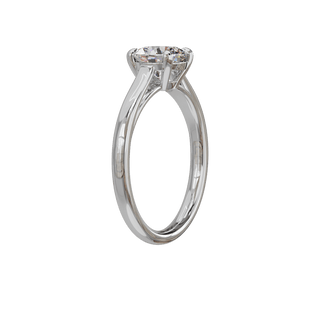 Round Classique ring, 1-carat lab-grown diamond, recycled 18-carat white gold, three-quarter view